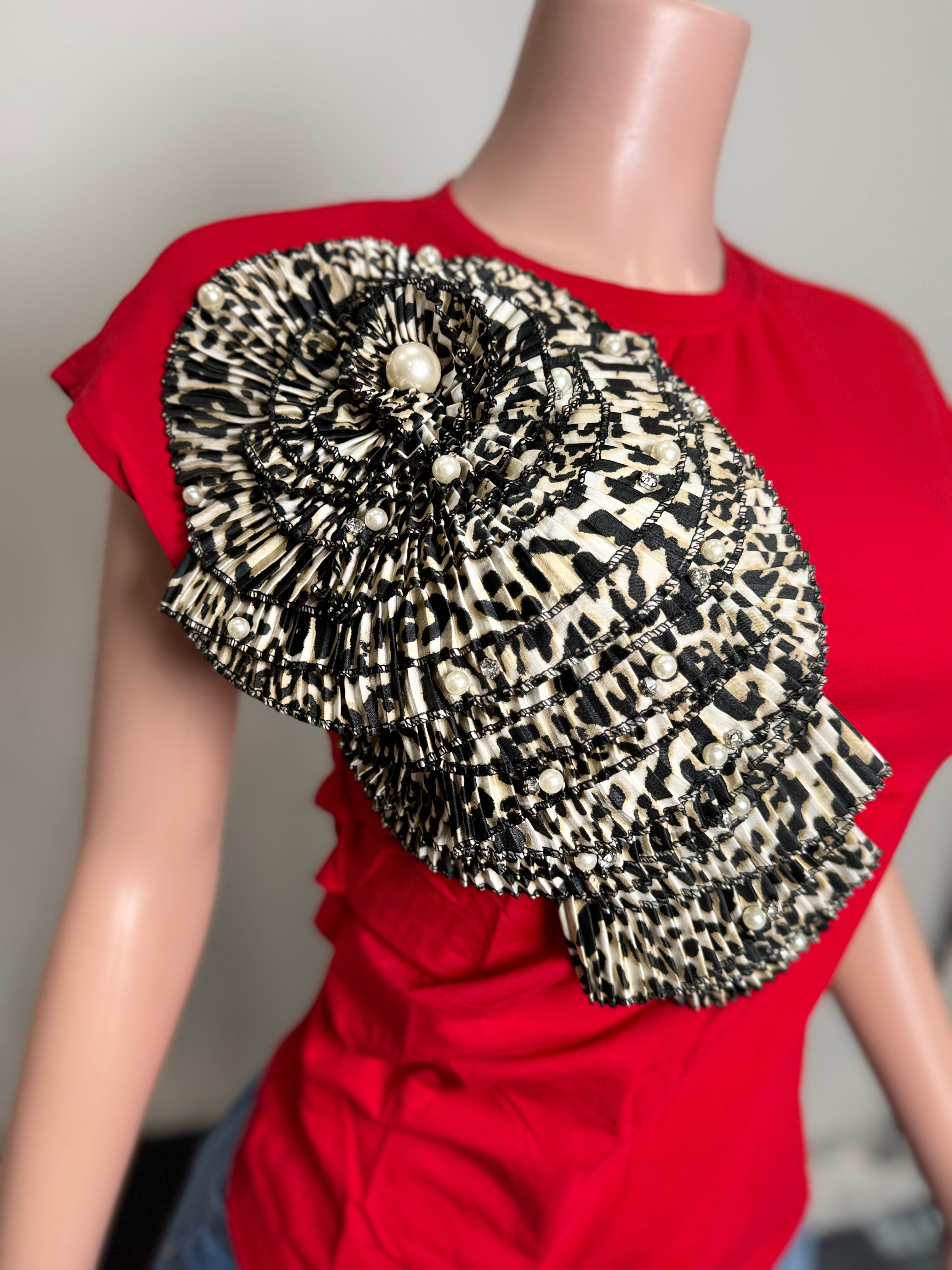 JJ3997-1 Wild Flair Statement Tee