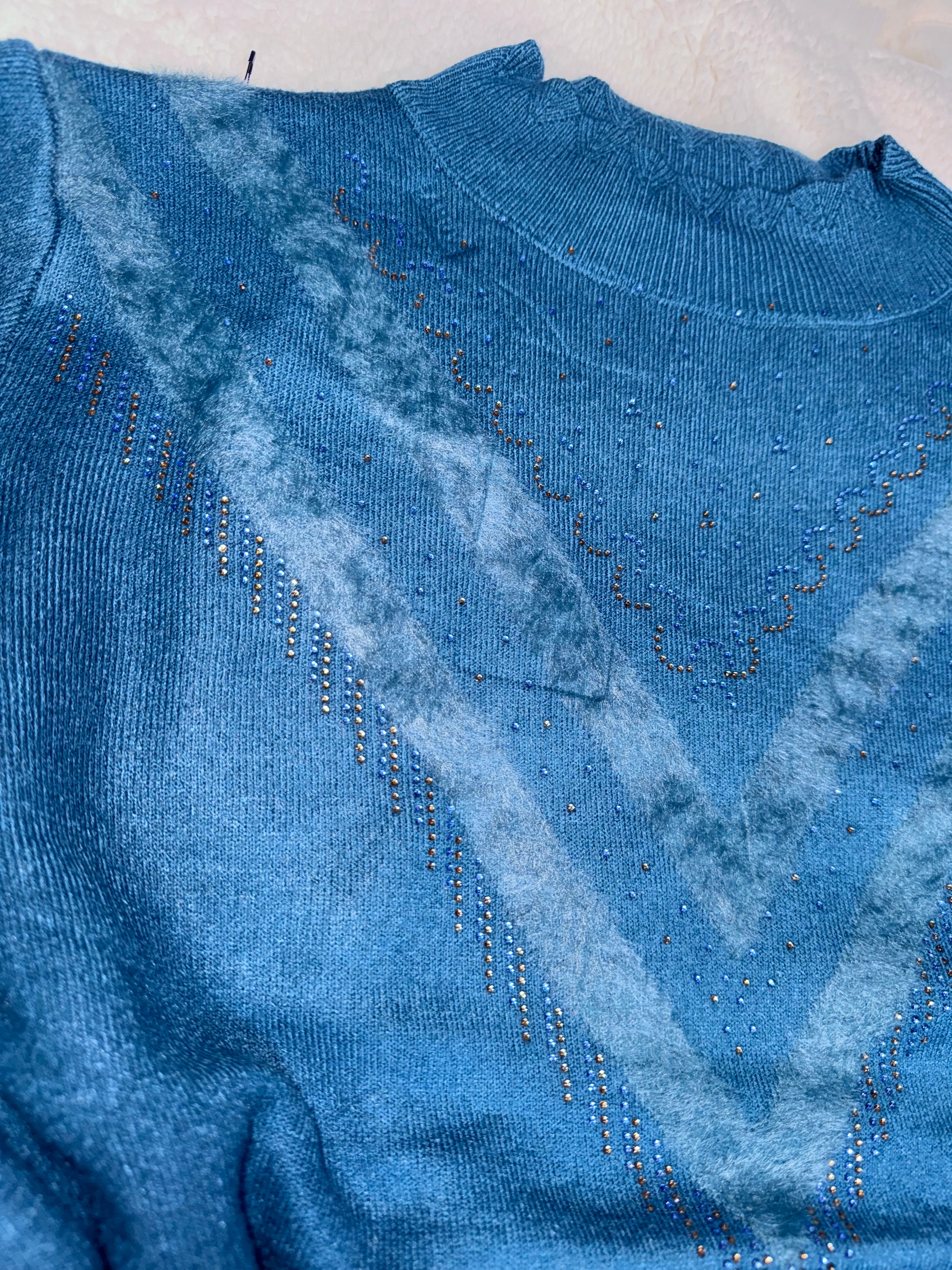 Women’s Sweater Pullover with Rhinestones V Design