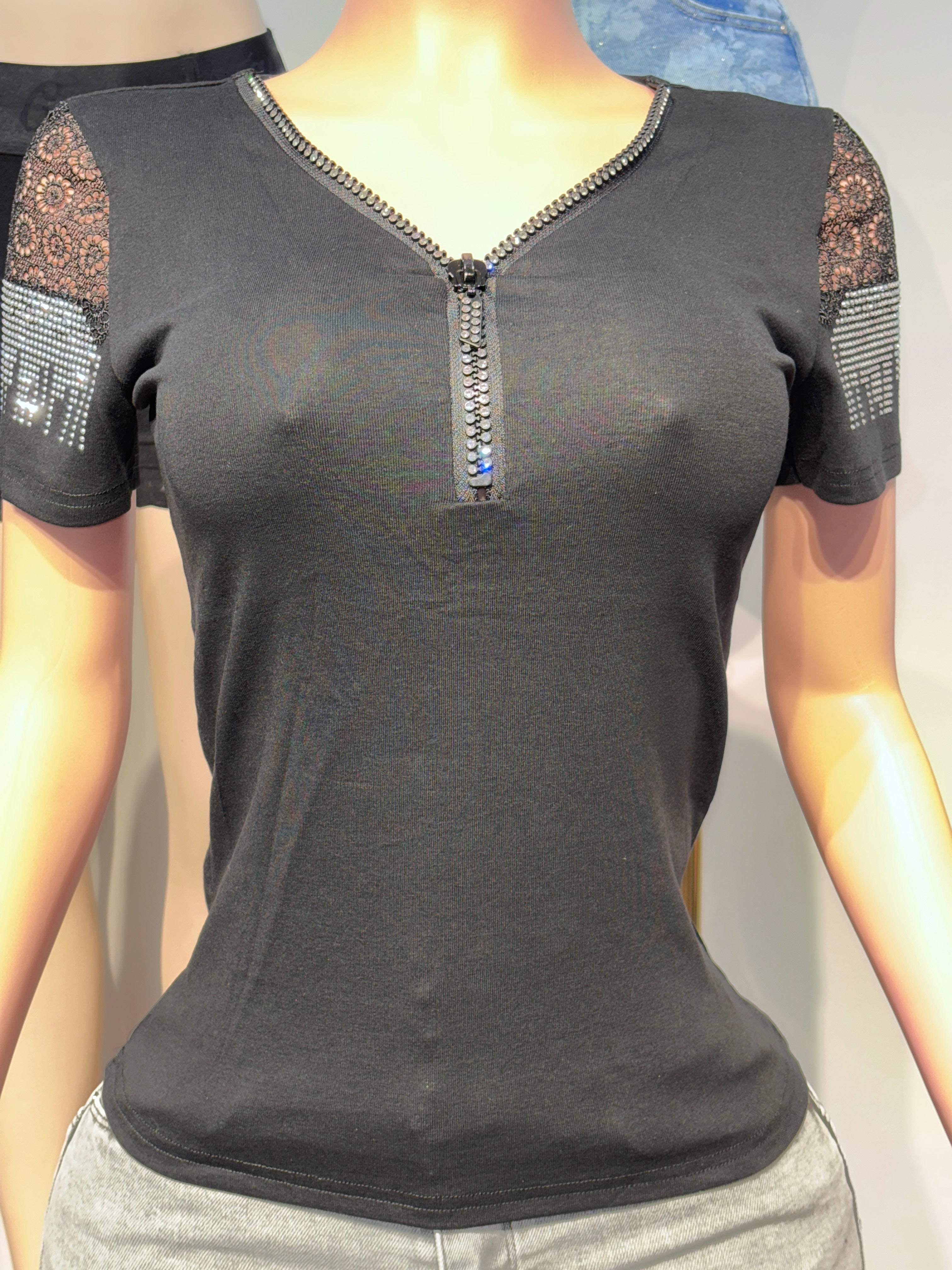 1155 Fierce Detail 1/4 Zip Tee