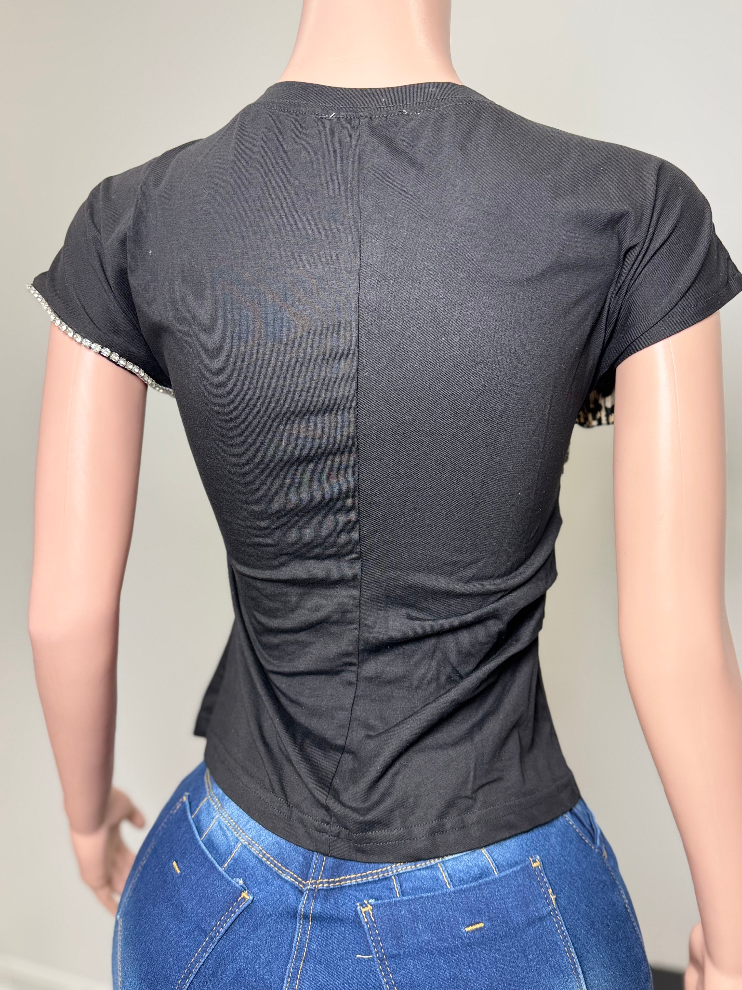 JJ3997-1 Wild Flair Statement Tee