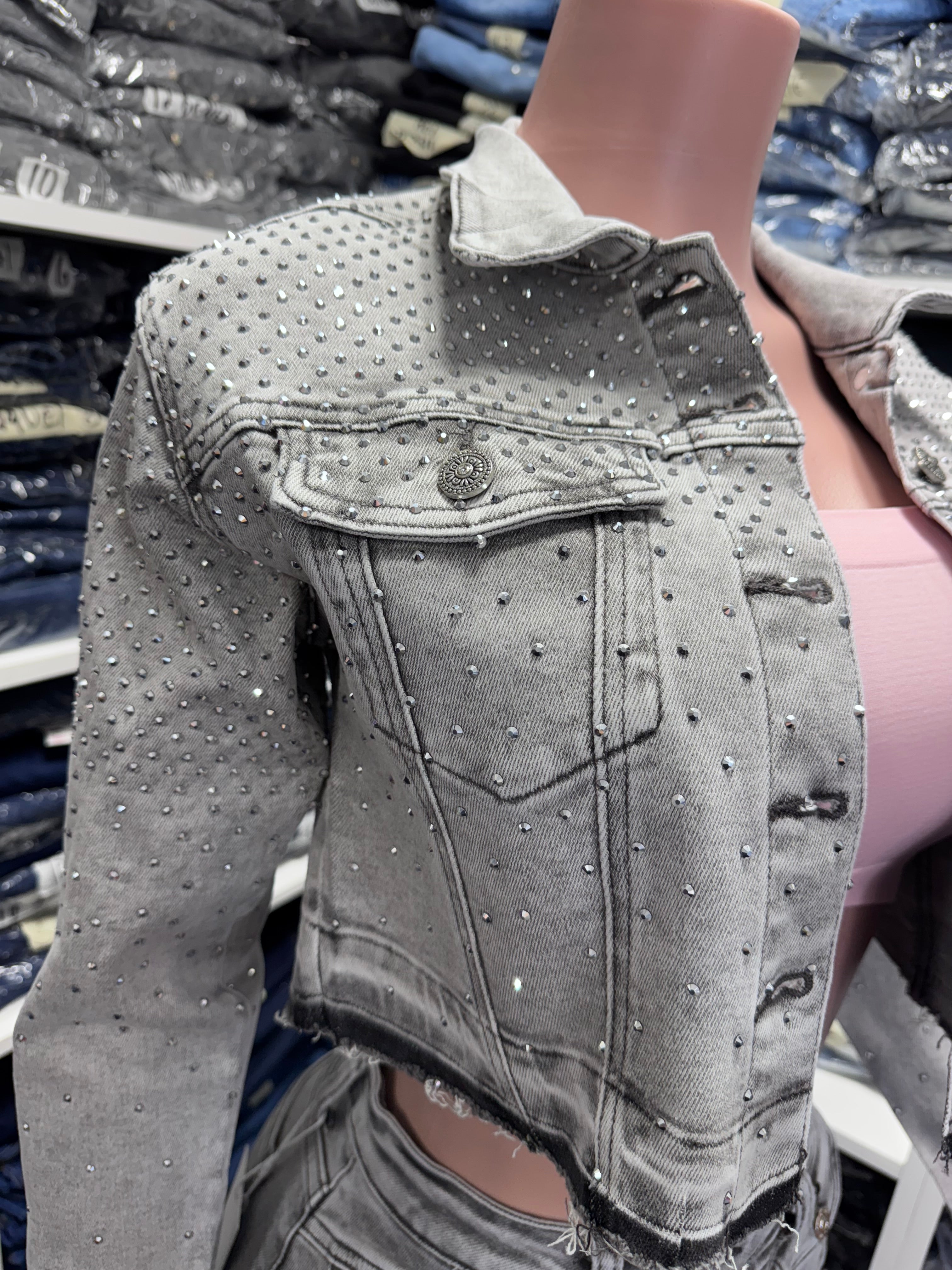 3026 Jean Jacket color gris con piedras color gris
