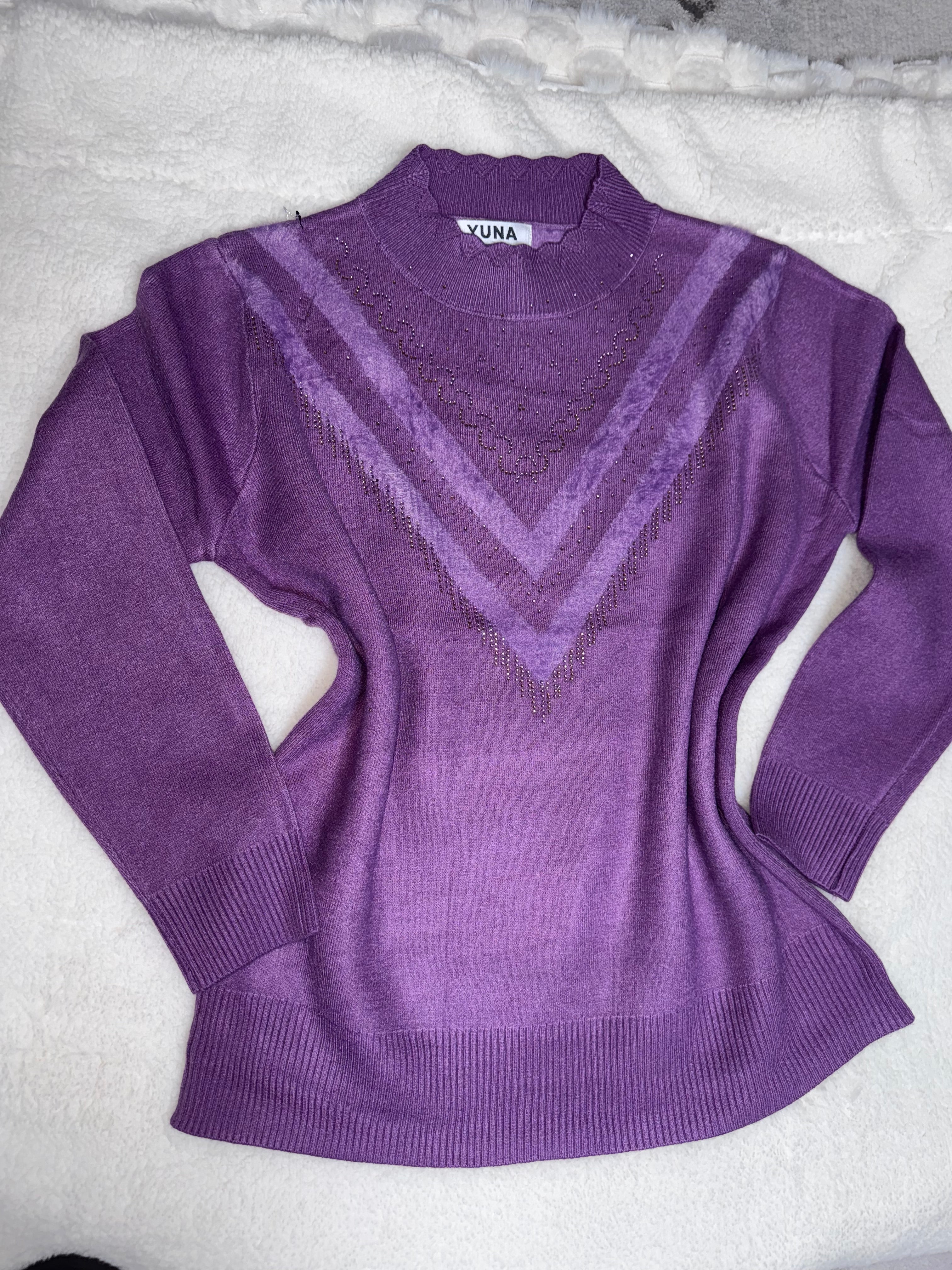 Women’s Sweater Pullover with Rhinestones V Design