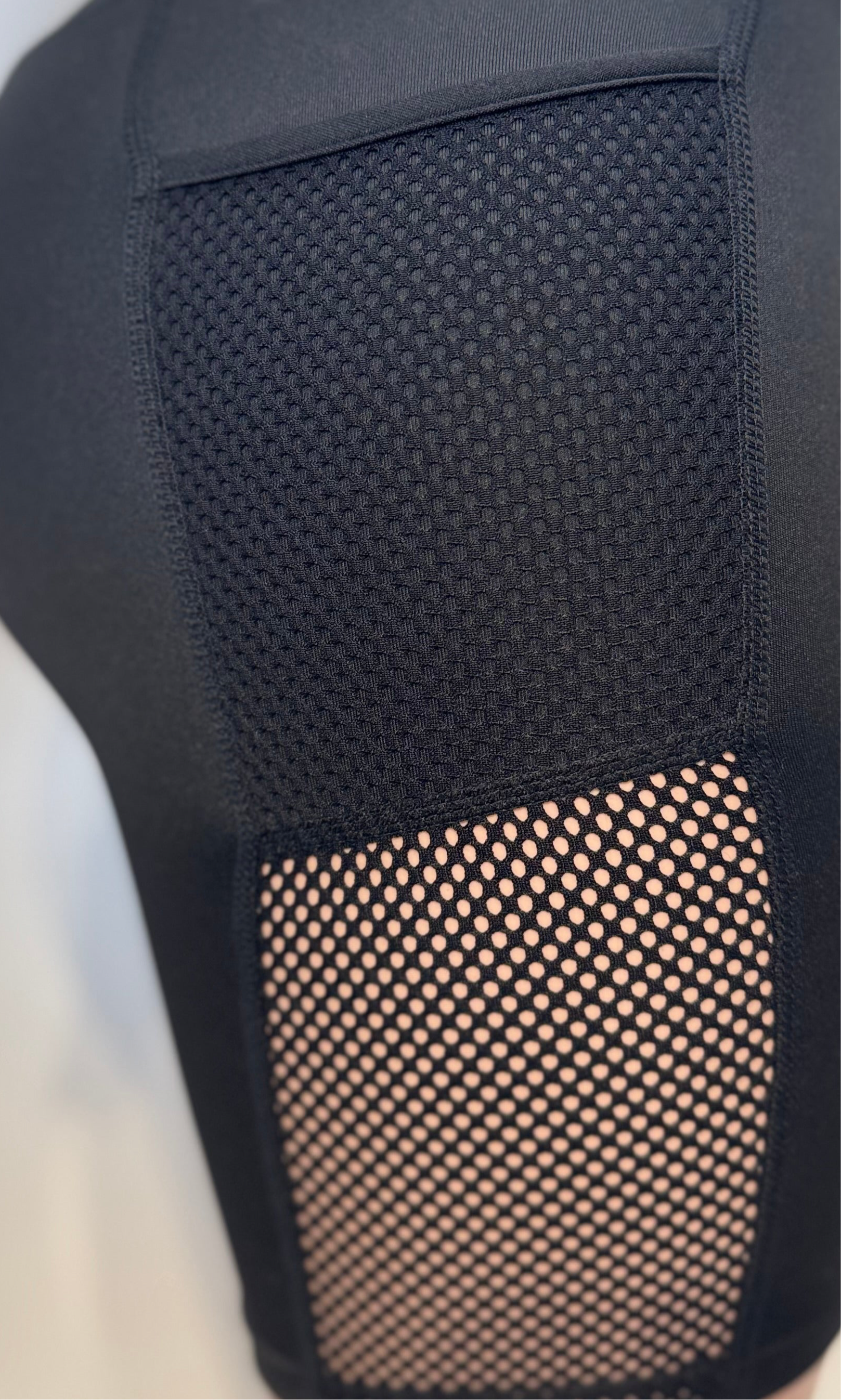 Y6693N Dark PowerMesh Pocket Biker Shorts