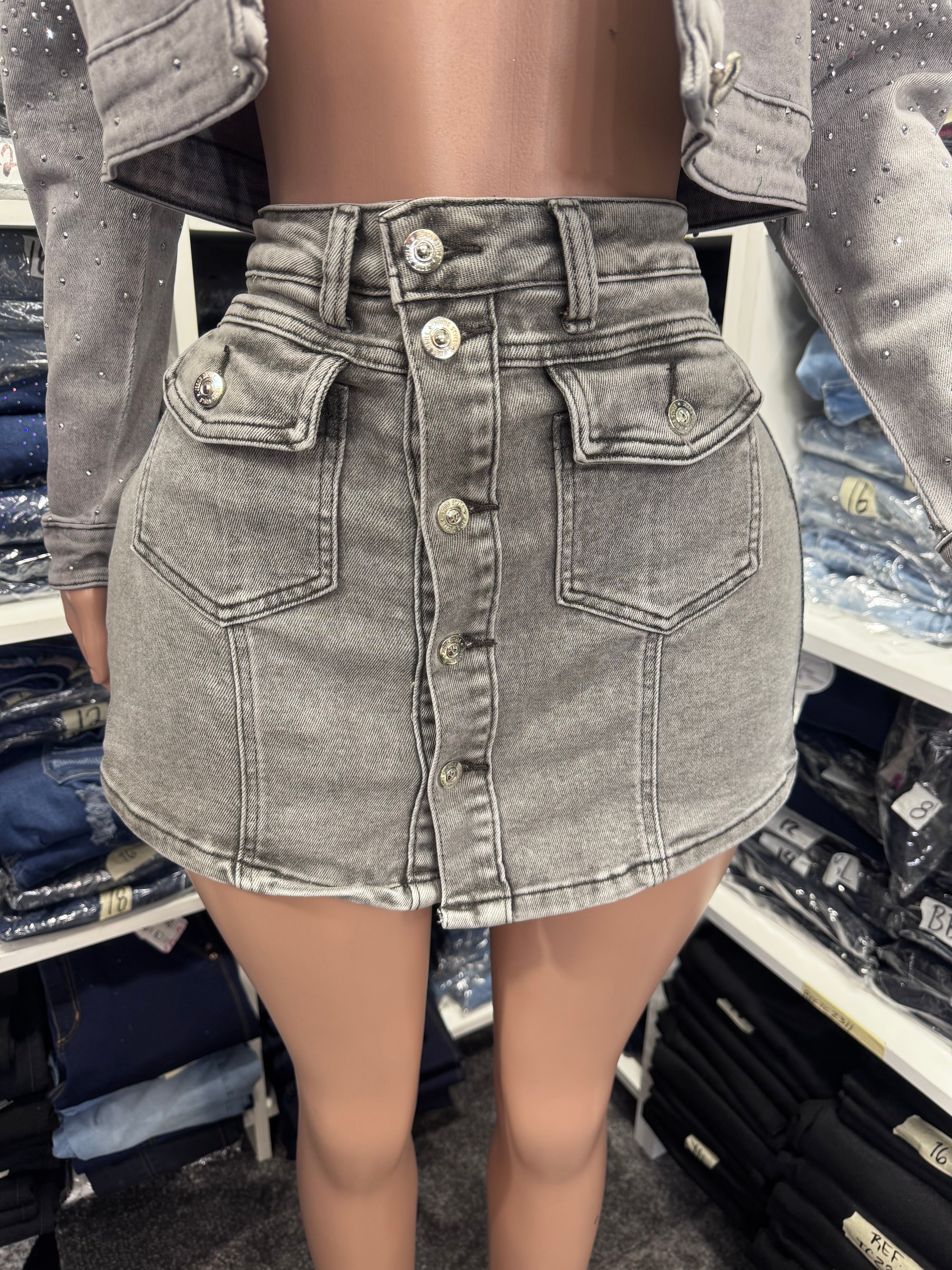 3031 Falda Jean short color gris estilo cargo