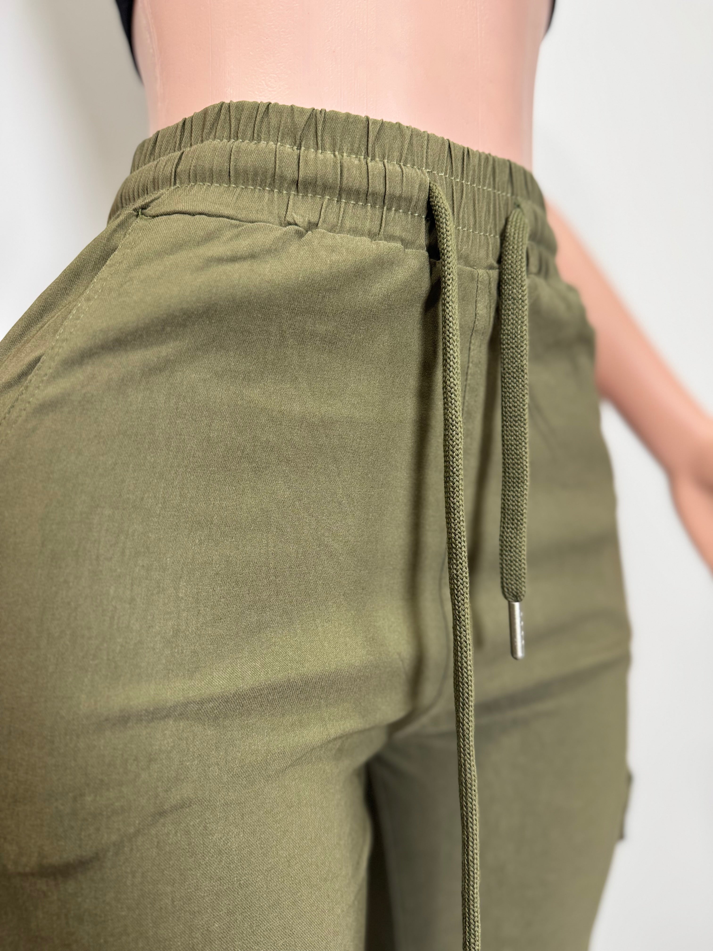 X2116 Casual Cargo Pants with Pockets on the back and Waist band