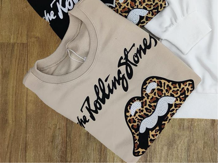 LT583 Women’s Graphic Lips Design Leopard Pullover Sweatshirt - Long Sleeve - Womenswear Casual Comfort