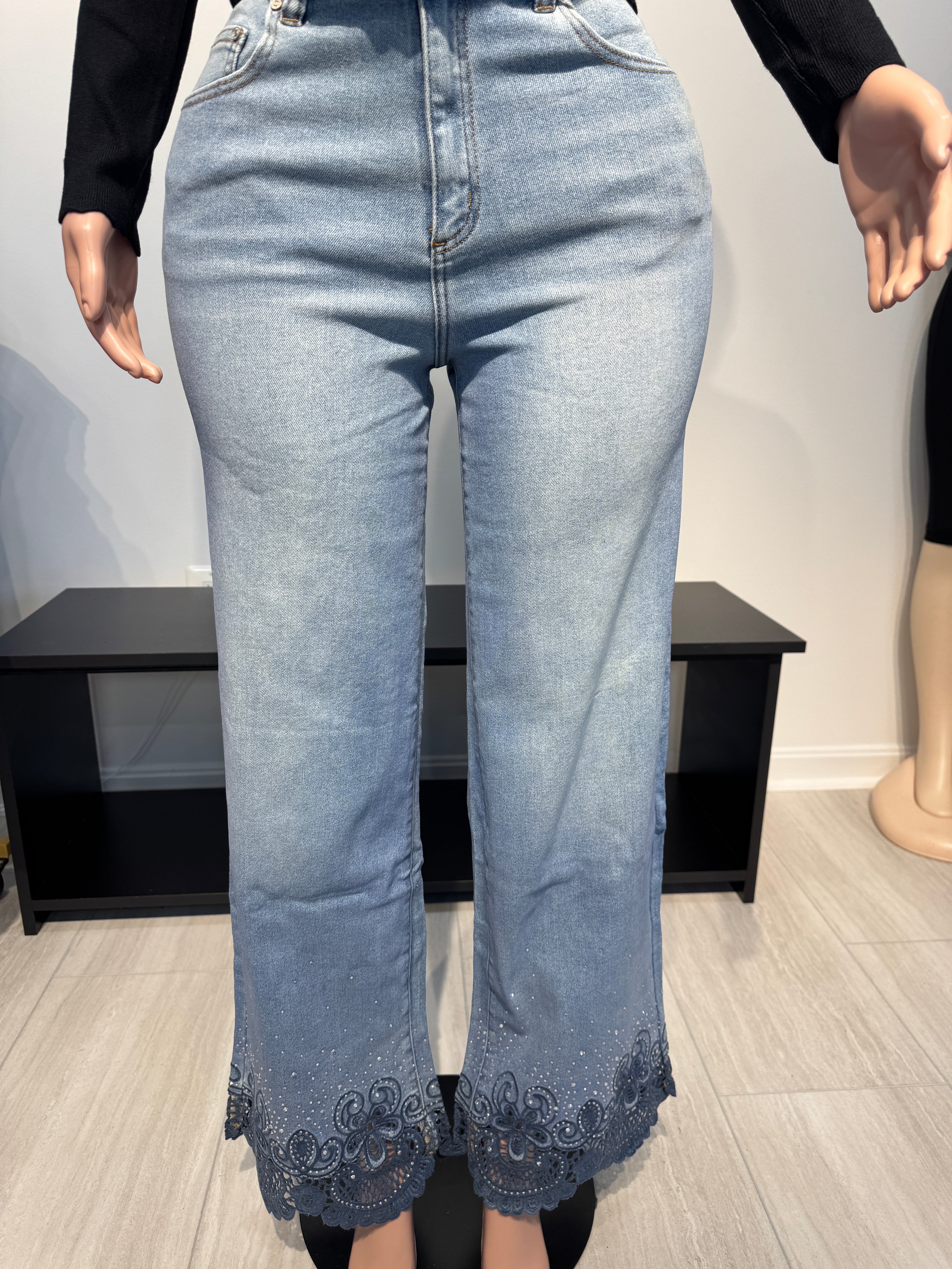 S0541 Crystal Bloom Hem Jeans