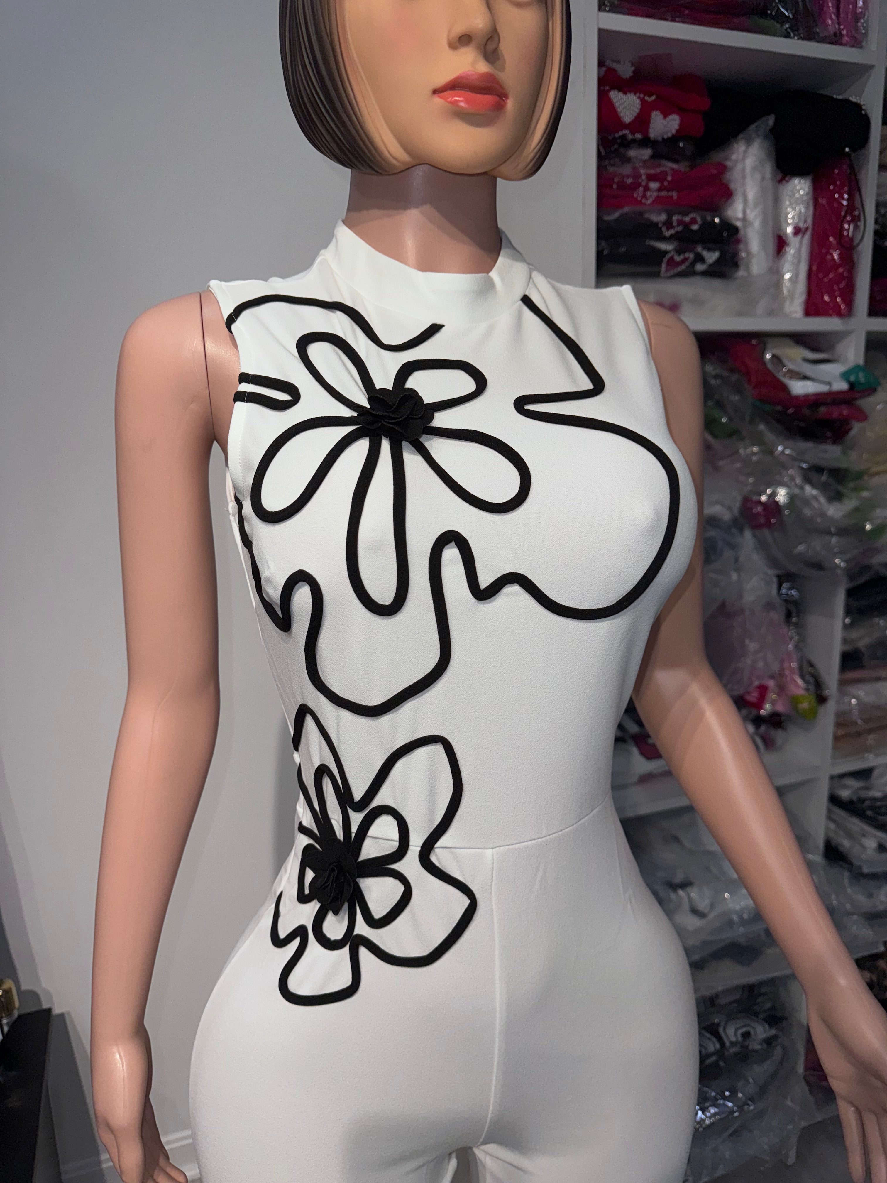 JP23737 Jumpsuit with floral design