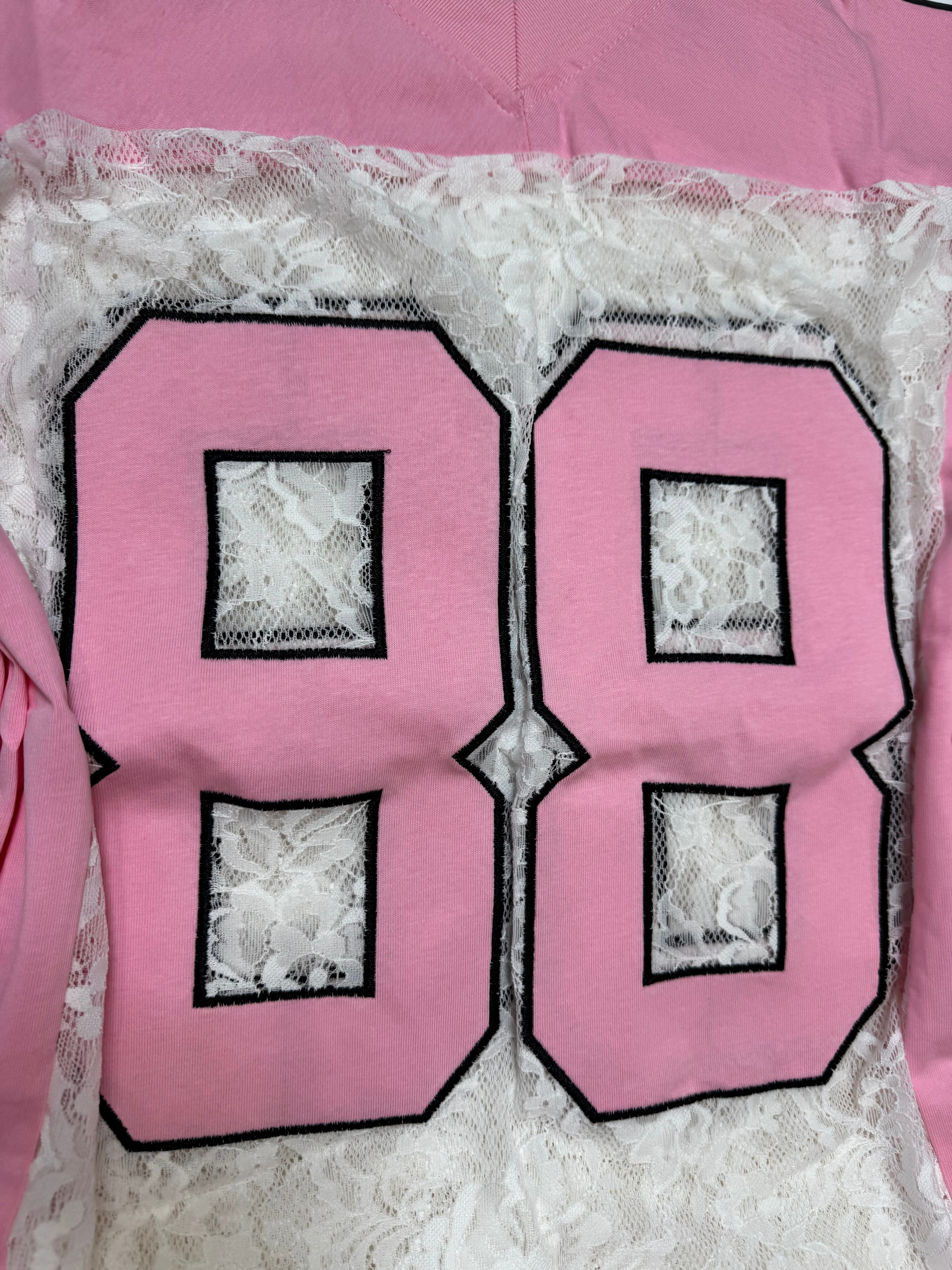 Touchdown lace varisity tee