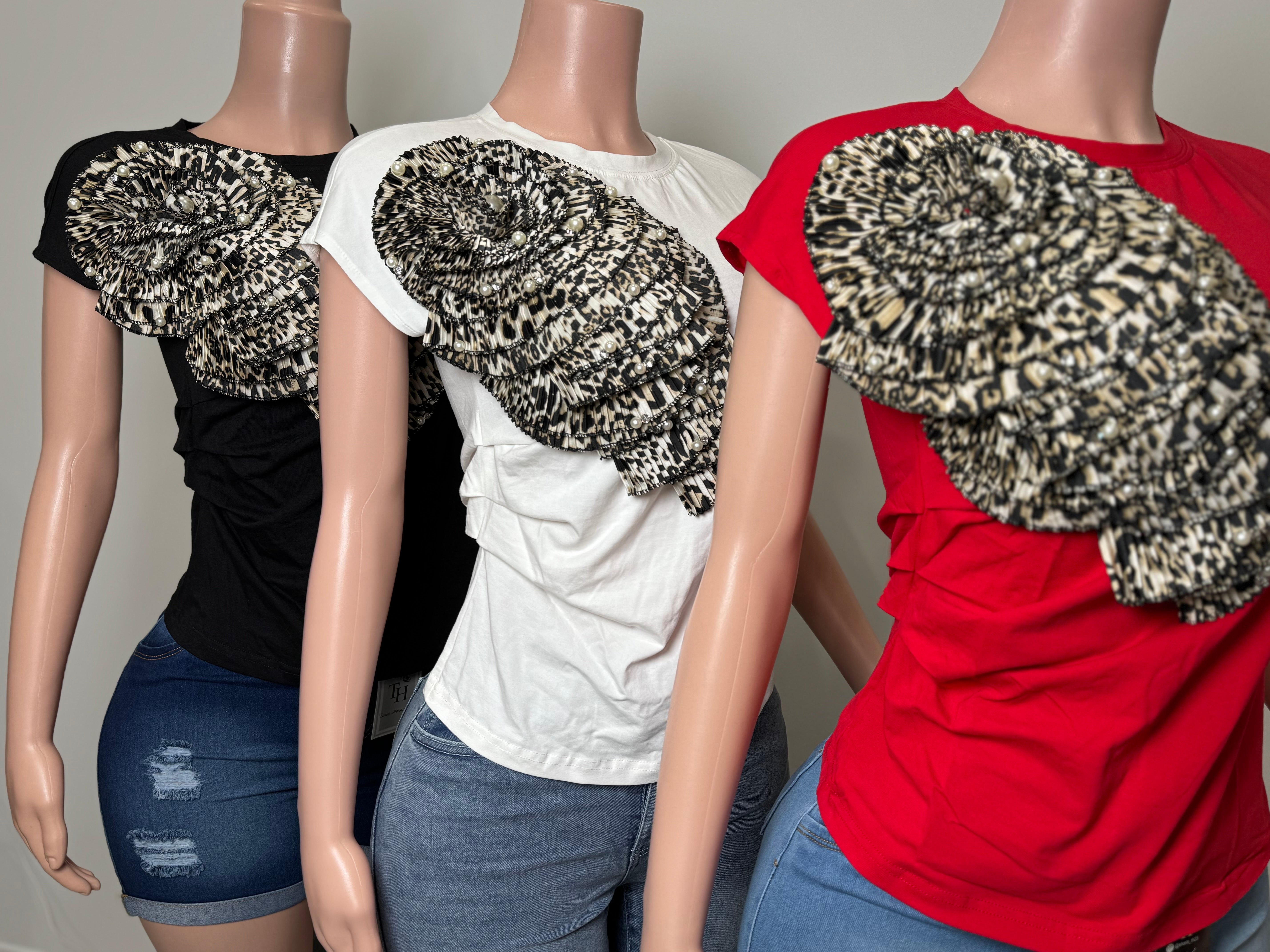 JJ3997-1 Wild Flair Statement Tee