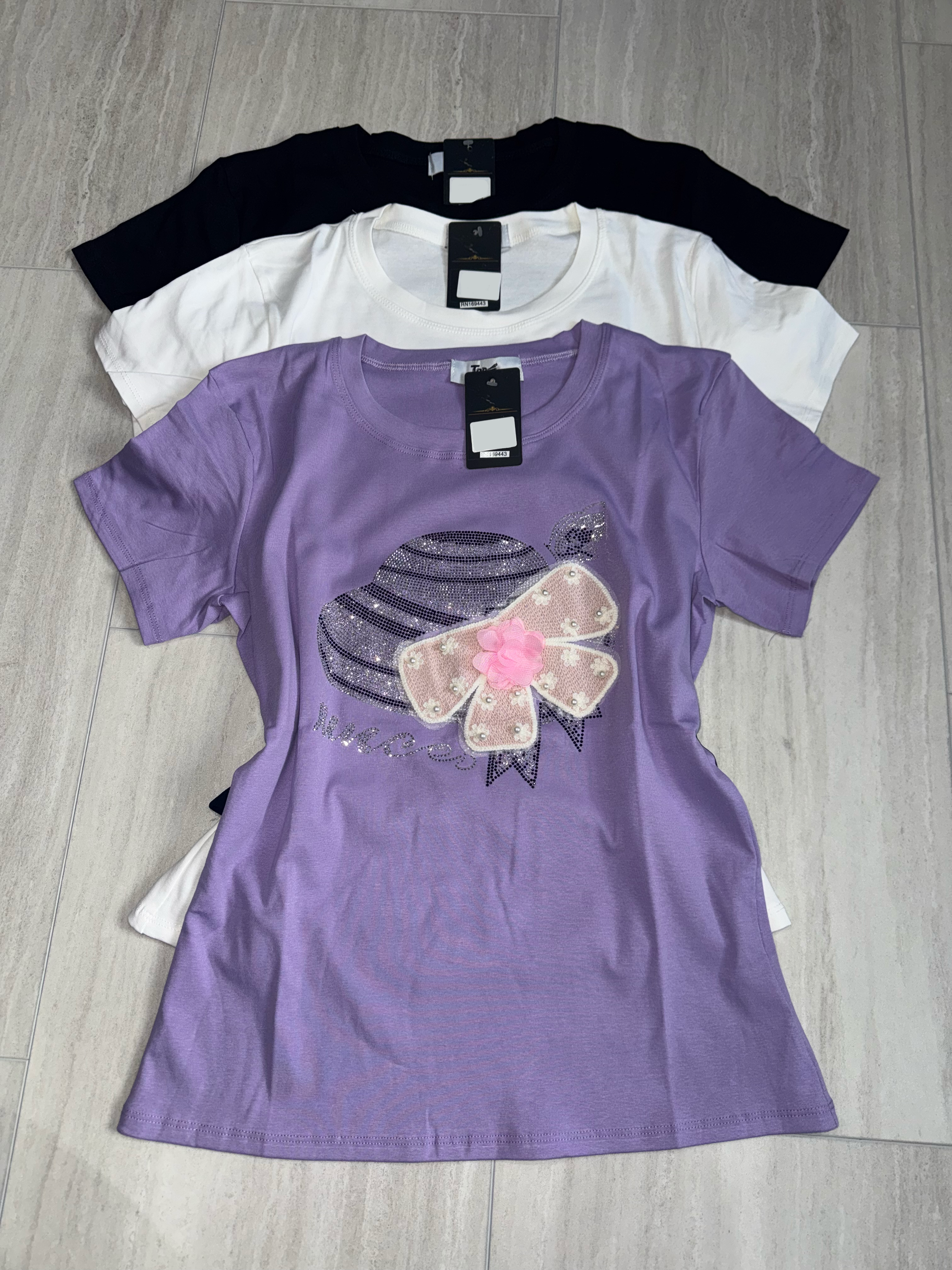 22099 Bow & Chic Hat Tee