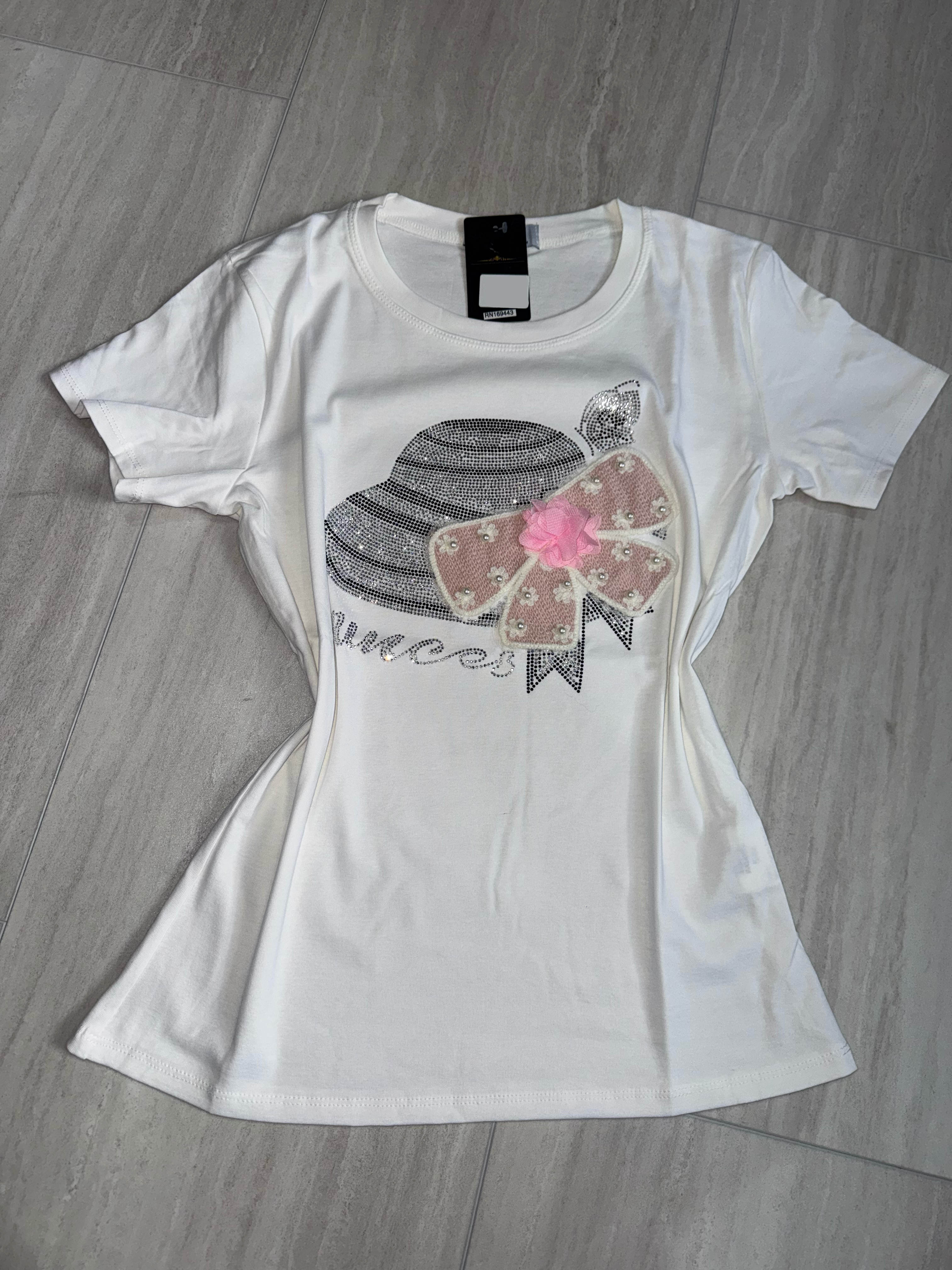 22099 Bow & Chic Hat Tee